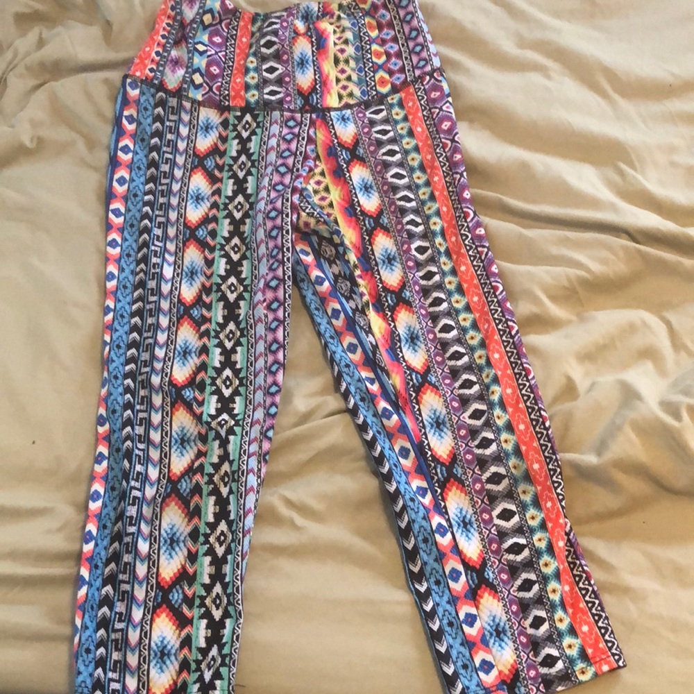 Onzie cropped workout pants